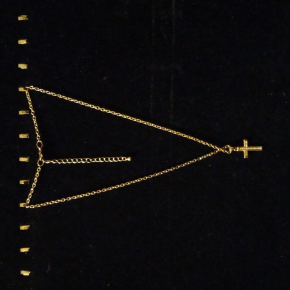 18+2" gold tone circle link chain with a crystal encrusted cross pendant - Picture 2 of 3